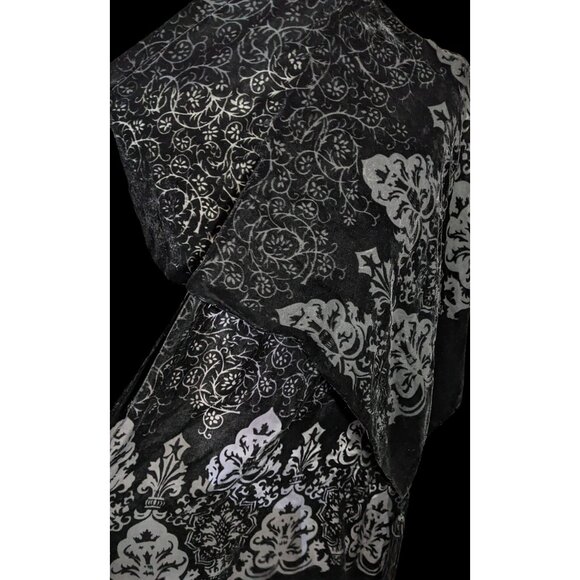 Vintage Gothic Damask Floral Velvet Burnout Scarf With Tassel Corners - Picture 2 of 5